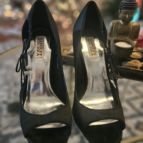 Badgley Mischka satin heels - Picture 6 of 6